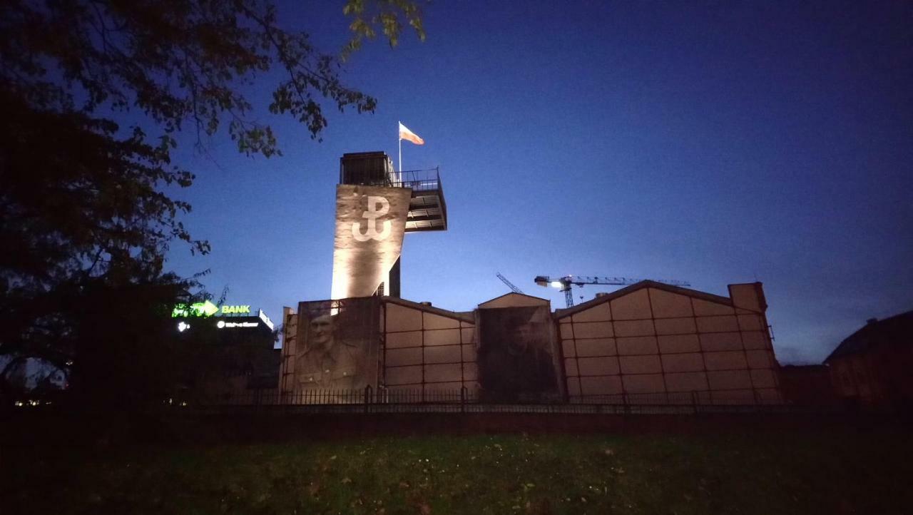 Siedmiogrodzka - Most Handy Location, Aircon&garage Free Warszawa
