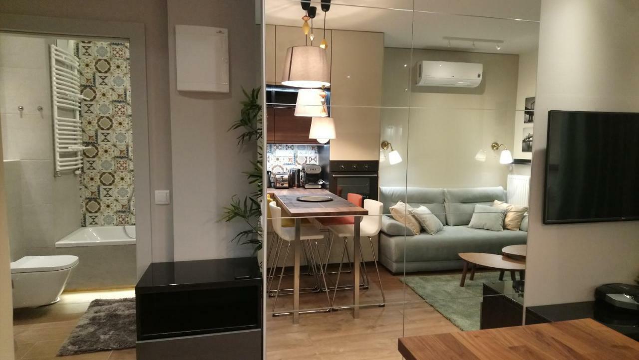 Apartament Siedmiogrodzka - Most Handy Location, Aircon&garage Free