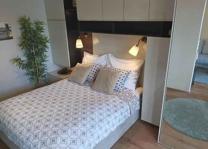 Siedmiogrodzka - Most Handy Location, Aircon & Garage Free