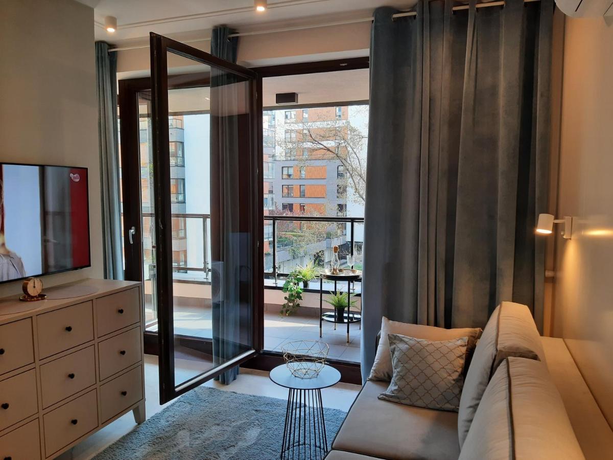 Siedmiogrodzka - Most Handy Location, Aircon & Garage Free Apartment