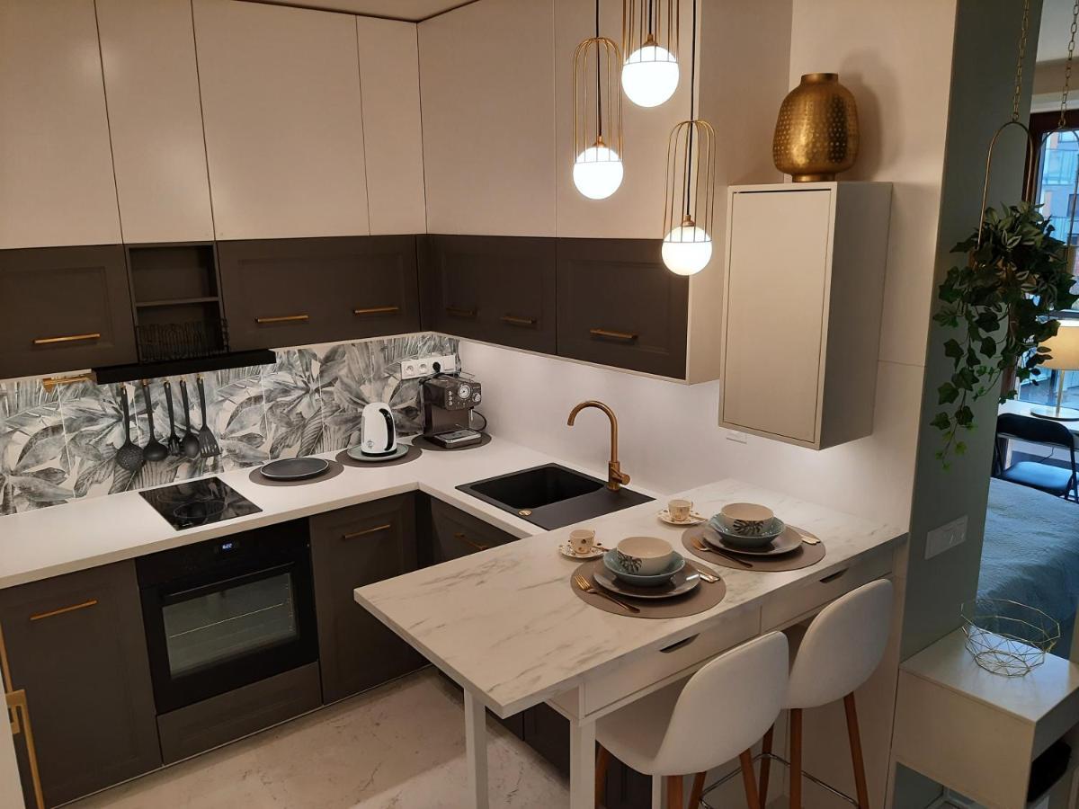 Siedmiogrodzka - Most Handy Location, Aircon & Garage Free * Warsaw
